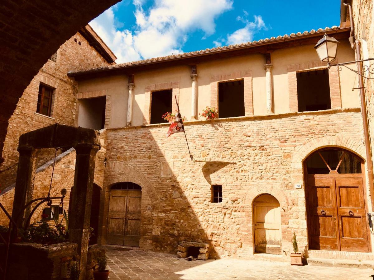 Locanda Della Scala San Quirico d'Orcia Luaran gambar